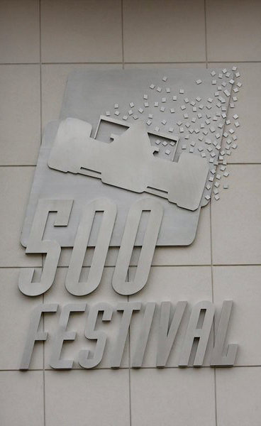 500 Festival Sign