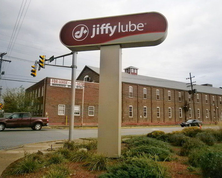 Jiffy Lube Pylon Sign